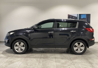 Подержанный автомобиль Kia Sportage 2010 года (8 фото)