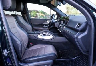 Подержанный автомобиль Mercedes-Benz GLE 2020 года (11 фото)