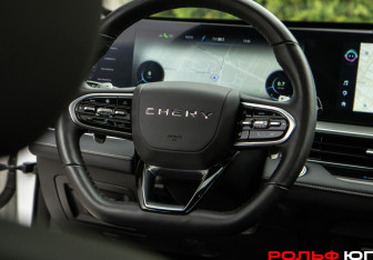 Подержанный автомобиль Chery Arrizo 8 2023 года (11 фото)