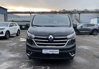 Подержанный автомобиль Renault Trafic 2021 года (2 фото)