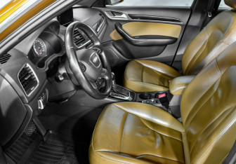 Подержанный автомобиль Audi Q3 2013 года (12 фото)