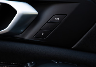 Подержанный автомобиль BMW X5 2019 года (18 фото)