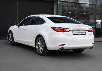 Подержанный автомобиль Mazda 6 Sedan 2020 года (6 фото)