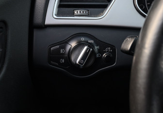 Подержанный автомобиль Audi A4 Wagon 2013 года (14 фото)