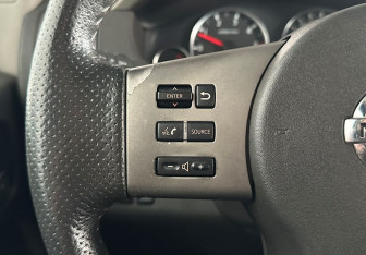 Подержанный автомобиль Nissan Pathfinder 2008 года (12 фото)