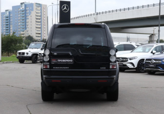 Подержанный автомобиль Land Rover Discovery 2014 года (6 фото)