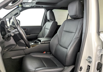 Подержанный автомобиль Toyota Land Cruiser Suv 2023 года (21 фото)