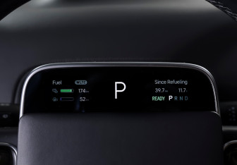 Подержанный автомобиль LiXiang L9 2023 года (16 фото)