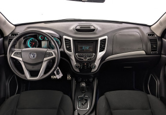 Подержанный автомобиль Changan CS35 2019 года (11 фото)