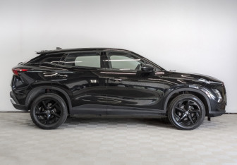 Подержанный автомобиль Omoda C5 2023 года (4 фото)