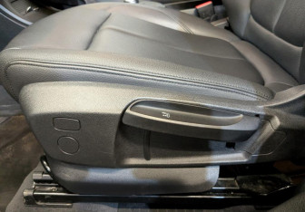 Подержанный автомобиль BMW X1 2018 года (20 фото)