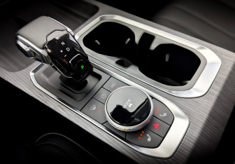 Подержанный автомобиль Jaecoo J7 2023 года (29 фото)