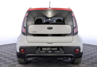 Подержанный автомобиль Kia Soul 2018 года (6 фото)