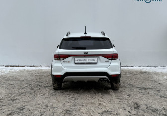 Подержанный автомобиль Kia Rio Hatchback 2019 года (6 фото)