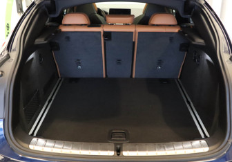 Подержанный автомобиль BMW X4 2021 года (28 фото)