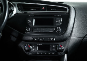 Подержанный автомобиль Kia Ceed Hatchback 2017 года (15 фото)