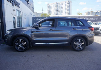 Подержанный автомобиль Changan CS75 2020 года (8 фото)