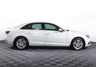 Подержанный автомобиль Audi A4 Sedan 2017 года (4 фото)