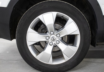 Подержанный автомобиль Volvo XC40 2019 года (24 фото)