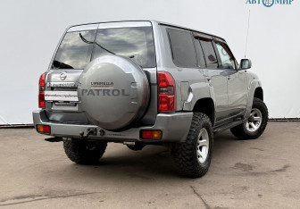 Подержанный автомобиль Nissan Patrol 2008 года (5 фото)