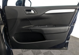 Подержанный автомобиль Citroen C4 Sedan 2021 года (20 фото)