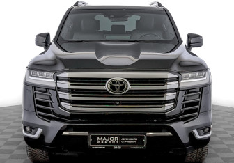 Подержанный автомобиль Toyota Land Cruiser Suv 2021 года (2 фото)