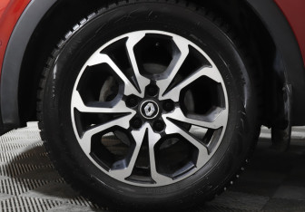Подержанный автомобиль Renault Arkana 2019 года (19 фото)