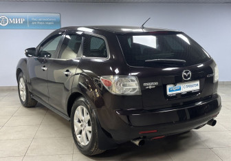 Подержанный автомобиль Mazda CX-7 2008 года (7 фото)