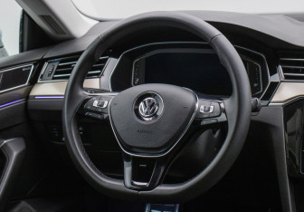 Подержанный автомобиль Volkswagen Arteon 2020 года (15 фото)