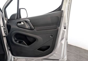 Подержанный автомобиль Citroen Berlingo 2021 года (24 фото)