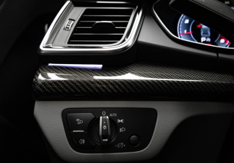 Подержанный автомобиль Audi Q5 2021 года (13 фото)