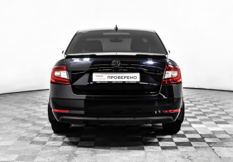 Подержанный автомобиль Skoda Octavia Liftback 2018 года (6 фото)