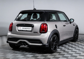 Подержанный автомобиль MINI Hatch 2021 года (5 фото)