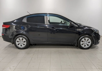 Подержанный автомобиль Kia Rio Sedan 2016 года (4 фото)
