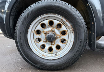 Подержанный автомобиль Suzuki Jimny 2011 года (9 фото)