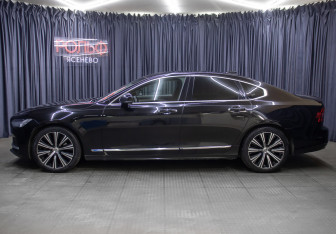 Подержанный автомобиль Volvo S90 2021 года (8 фото)