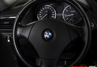 Подержанный автомобиль BMW X1 2013 года (13 фото)