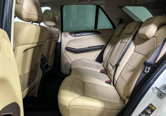 Подержанный автомобиль Mercedes-Benz GLE 2015 года (10 фото)