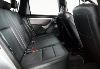 Подержанный автомобиль Renault Duster 2012 года (10 фото)