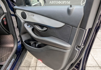 Подержанный автомобиль Mercedes-Benz GLC Coupe 2015 года (23 фото)