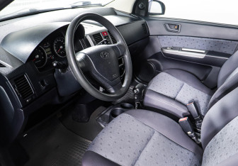 Подержанный автомобиль Hyundai Getz 2005 года (12 фото)