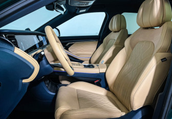 Подержанный автомобиль Voyah Free 2023 года (14 фото)