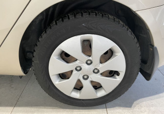 Подержанный автомобиль Kia Rio Sedan 2013 года (12 фото)