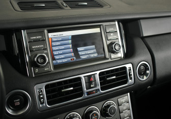 Подержанный автомобиль Land Rover Range Rover 2010 года (35 фото)