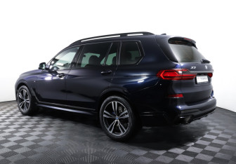Подержанный автомобиль BMW X7 2020 года (7 фото)