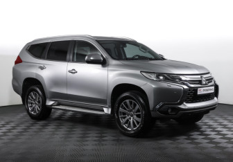 Подержанный автомобиль Mitsubishi Pajero Sport 2016 года (3 фото)