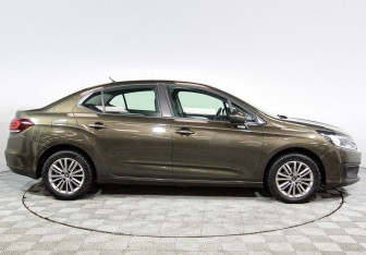 Подержанный автомобиль Citroen C4 Sedan 2018 года (4 фото)