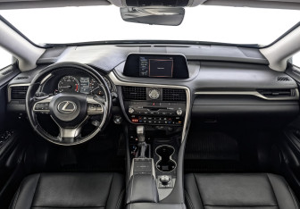 Подержанный автомобиль Lexus RX 2021 года (14 фото)