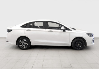 Подержанный автомобиль BAIC U5 Plus 2024 года (4 фото)