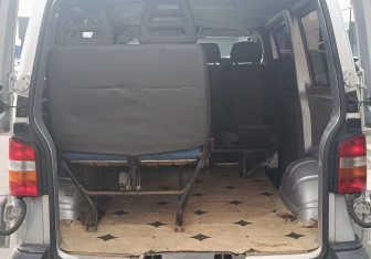 Подержанный автомобиль Volkswagen Transporter Minivan 2007 года (13 фото)